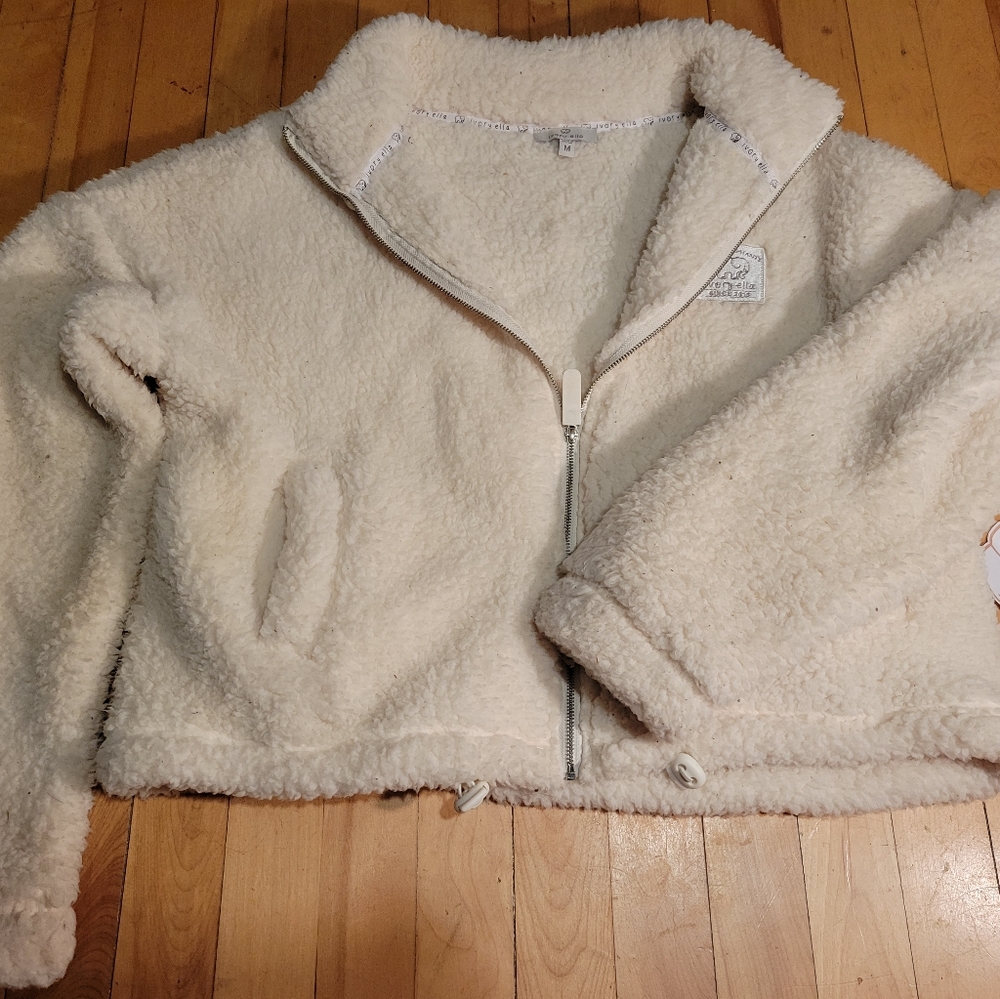 Ivory Ella Zip Crop Sherpa (Medium)